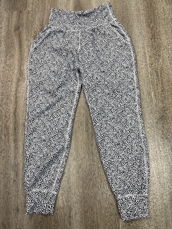 Athletic Leggings By Old Navy In White, Size: S Refined Men's European